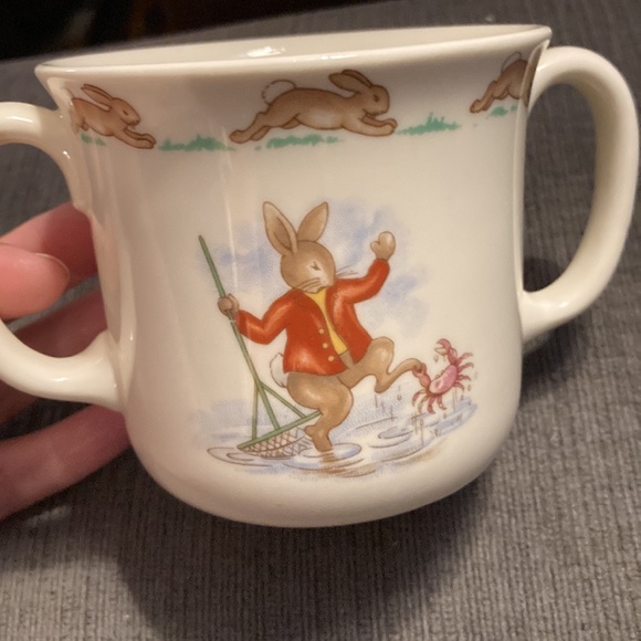 SOLD ELSEWHERE Vintage Bunnykins Hug a Mug Fishing - Picture 2 of 4